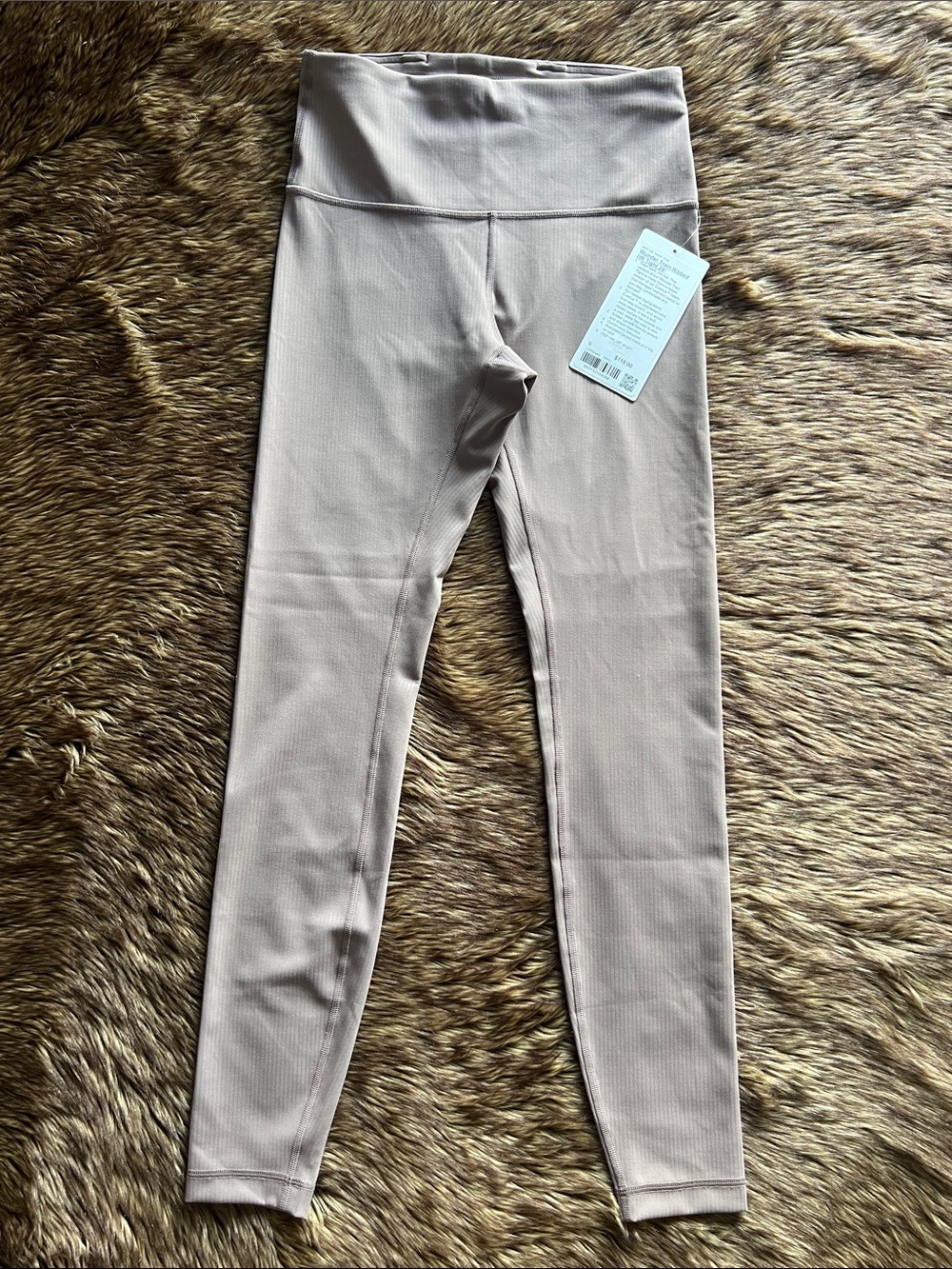 New w/ tags Lululemon Wunder Train Ribbed HR Tight 28”